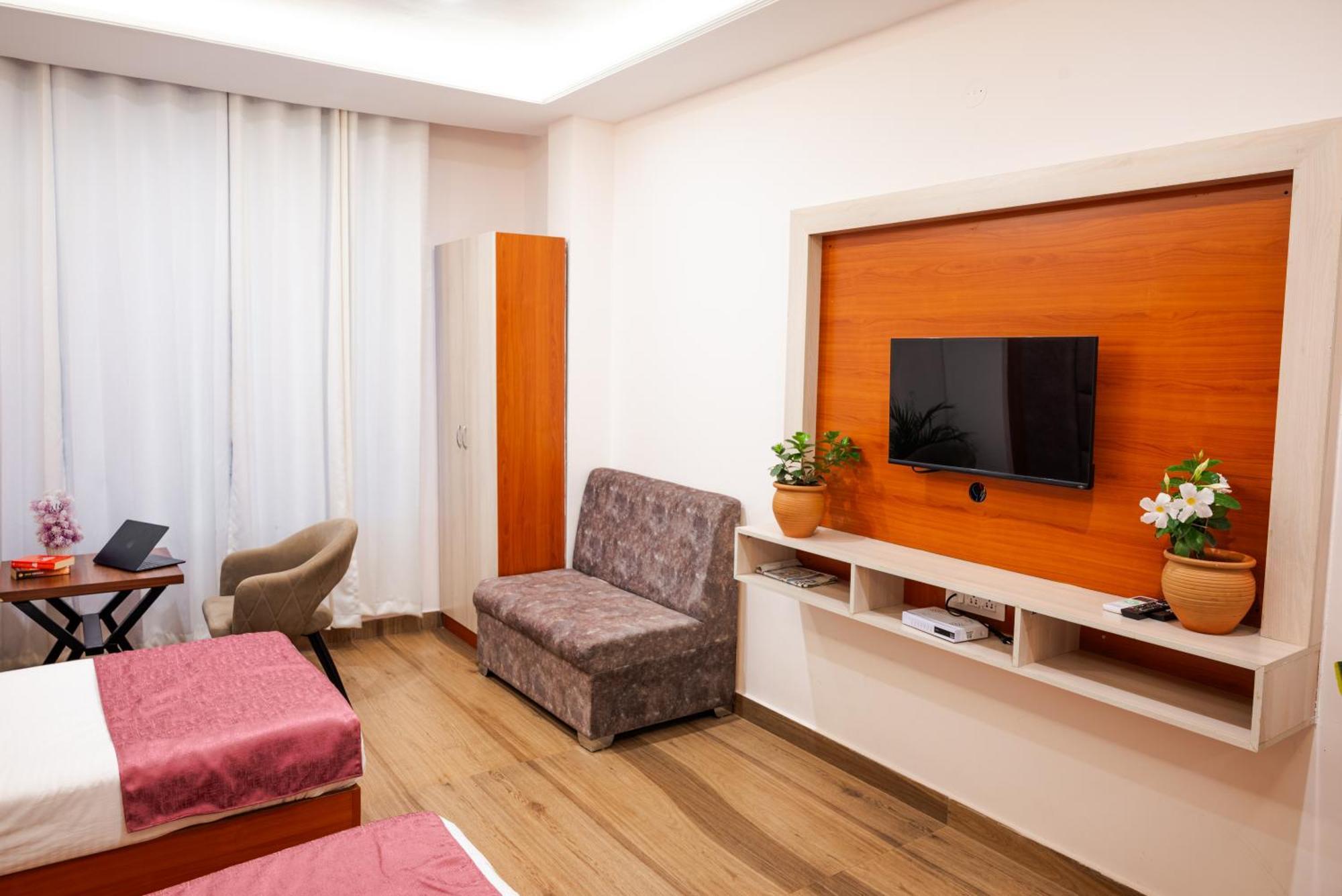 Hotel Sagar Residency - Best Mountain View Hotel In Pālampur Dış mekan fotoğraf