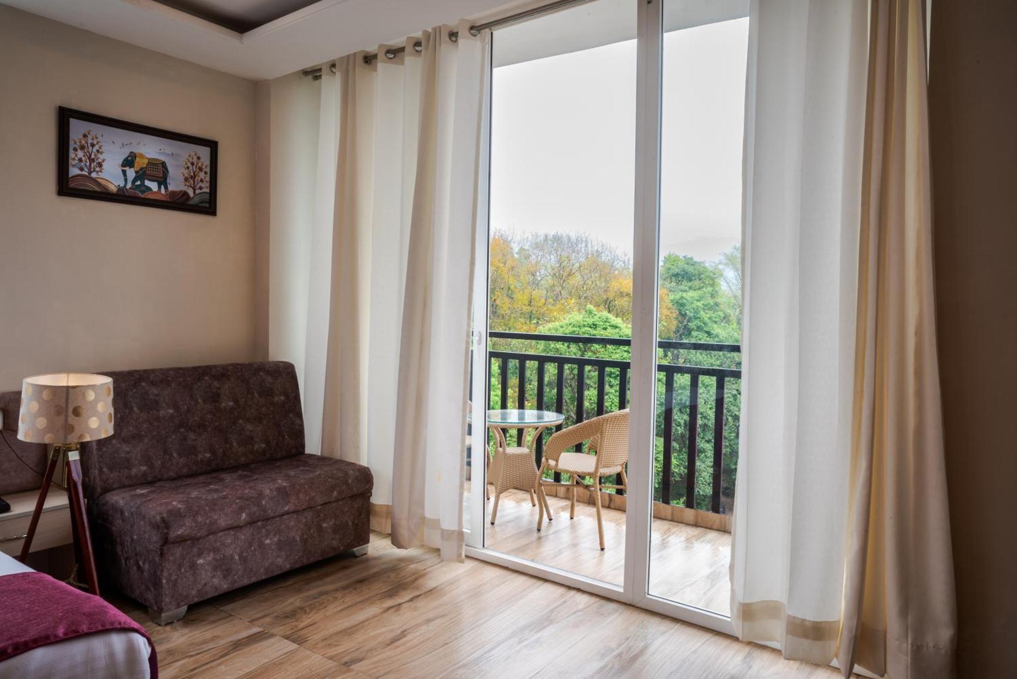 Hotel Sagar Residency - Best Mountain View Hotel In Pālampur Dış mekan fotoğraf